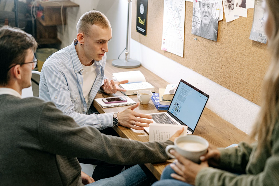 How EdTech Companies Can Support Students in the Transition to Digital Learning