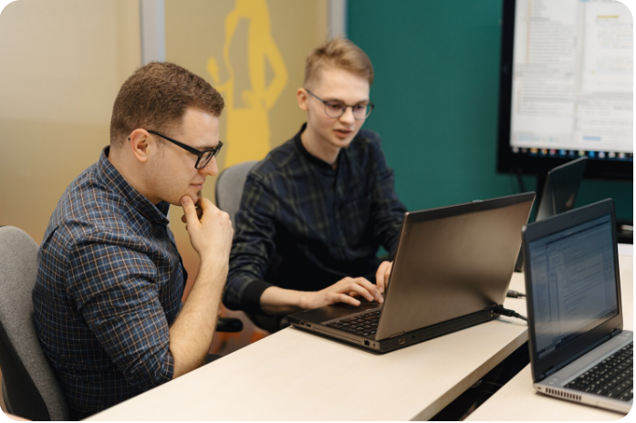 From Classroom to Code: How Online Editors Change Learning for Programmers